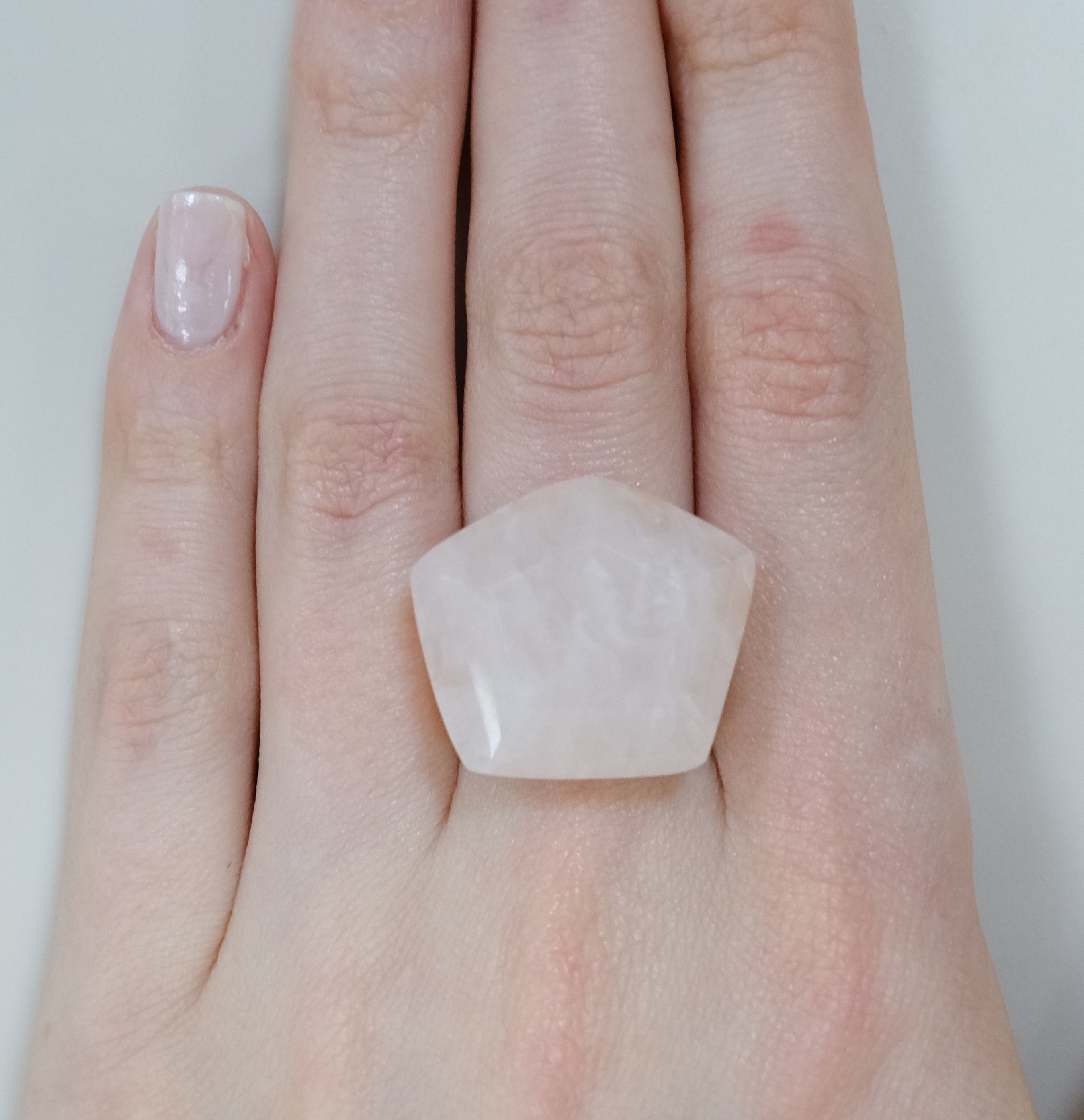 Серебряное кольцо с розовым кварцем